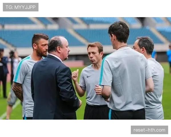 贝尼特斯重返英超,太妃糖新赛季面临的挑战与发展趋势分析 贝尼特斯重返英超,太妃糖新赛季面临的挑战与发展趋势分析