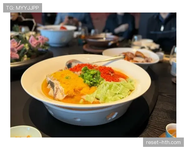 贾一凡训练完直接拎爱马仕去吃米其林，这姐的日常是拿冠军顺便花钱？